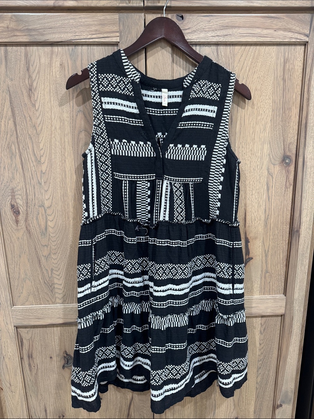 Black & White Patterned Sleeveless Dress